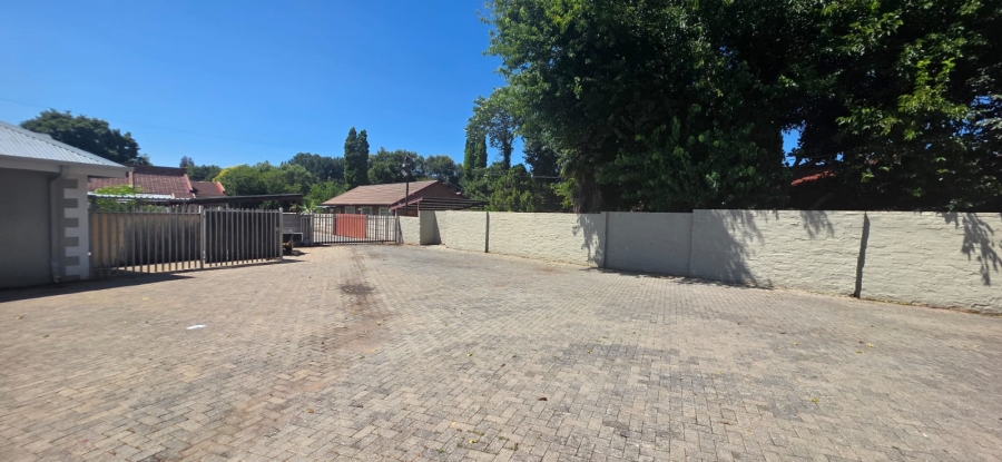 3 Bedroom Property for Sale in Kannoniers Park North West